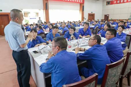 挑戰(zhàn)降本至高點,實現(xiàn)增效新里程——安彩高科開展降本增效專題培訓(xùn)活動